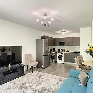  Appartement Palm With A Pool In The